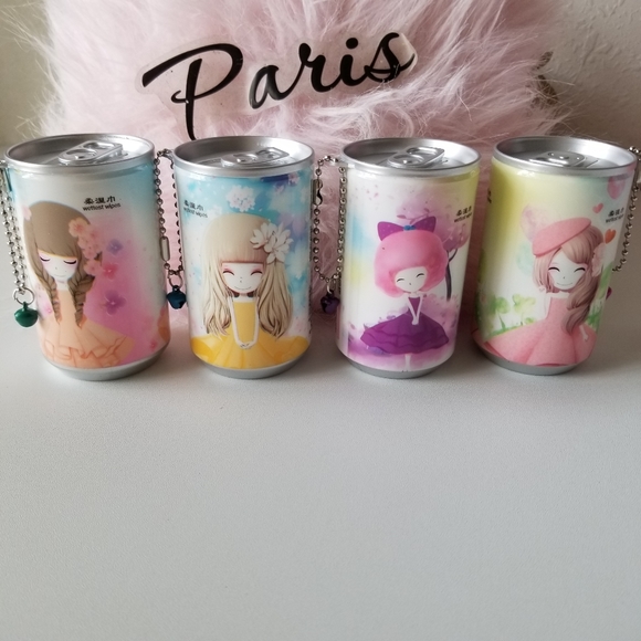 Mini Can Portable Fashion Korean Girl Sanitizing Wet Wipes Keychain New - Picture 8 of 11